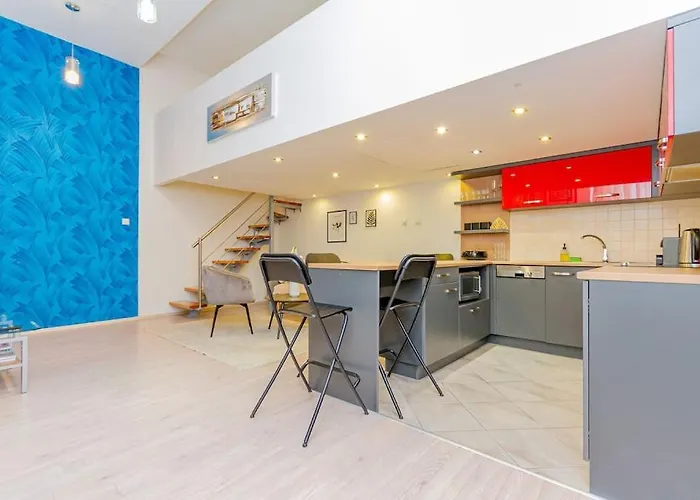 Colorful Cityscape Retreat By Nw