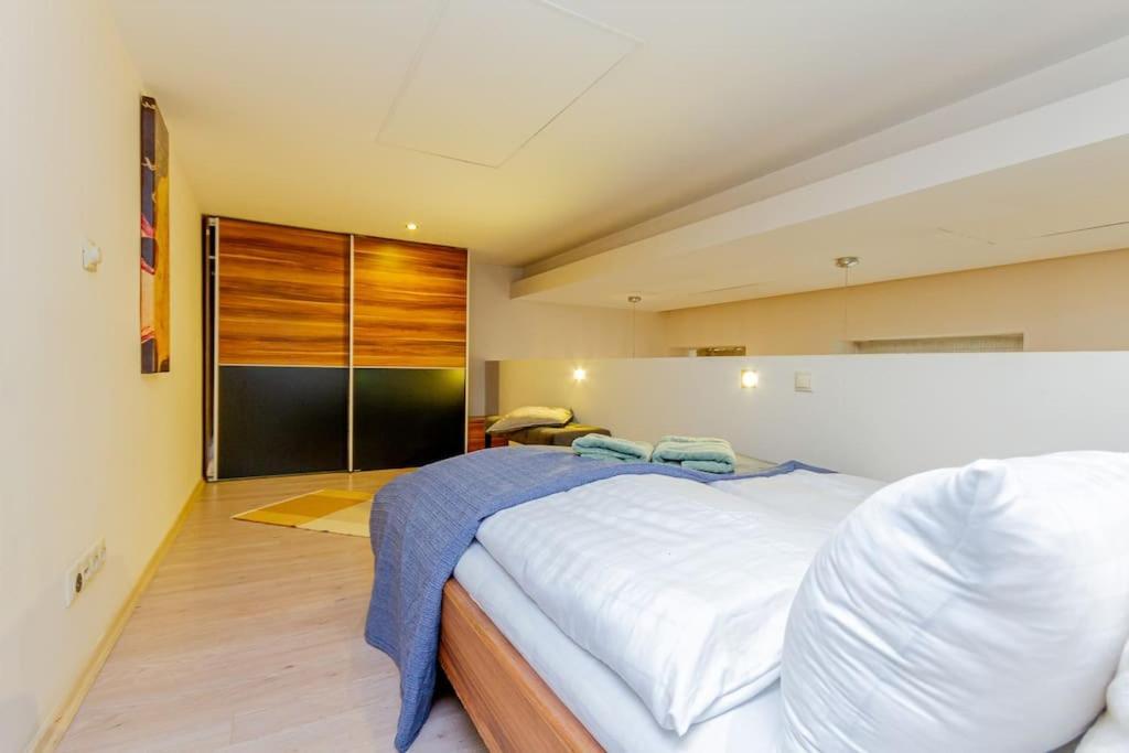 Appartement Colorful Cityscape Retreat By Nw Budapest