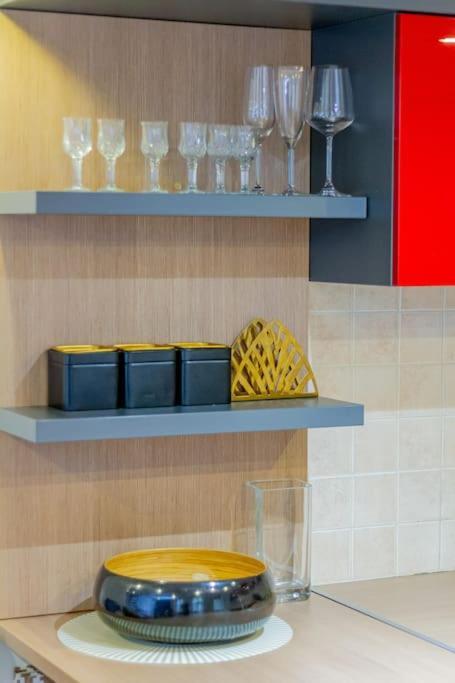 Appartement Colorful Cityscape Retreat By Nw