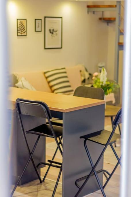 Appartement Colorful Cityscape Retreat By Nw