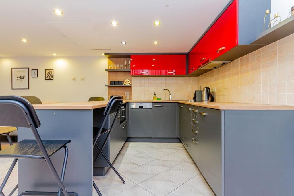 Lejlighed Colorful Cityscape Retreat By Nw
